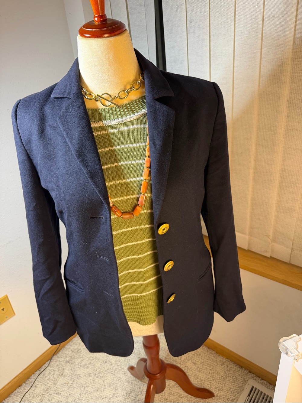 Vintage Laurèl Wool Cashmere Navy Blazer Gold Buttons Size 36 Quiet Luxury
